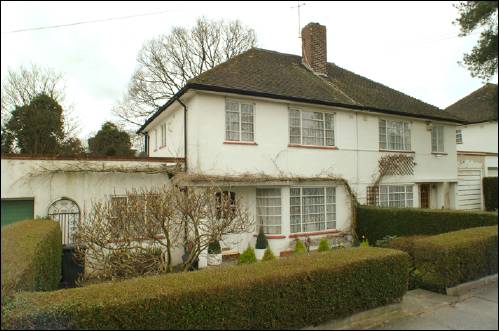 17 Ludlow Way